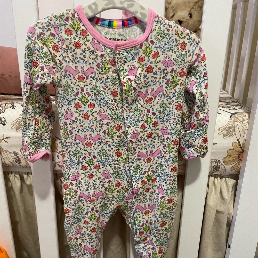 Magnetic Me Modal Sleeper